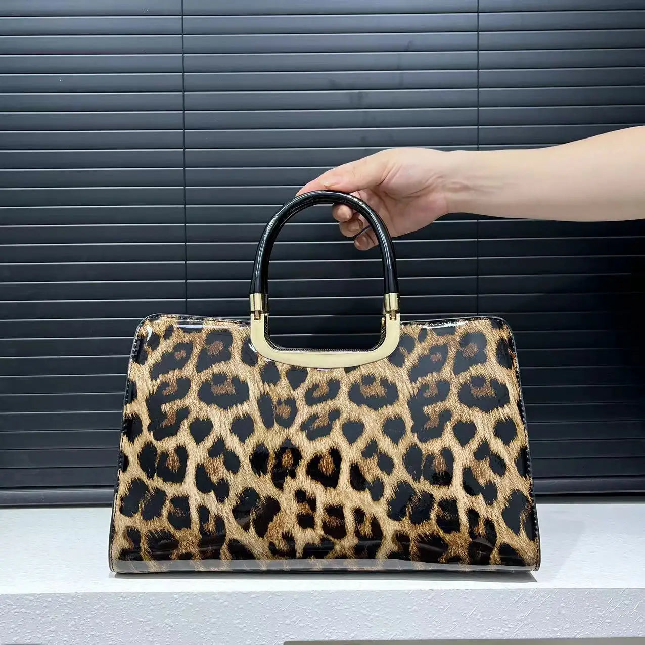 Fashionable Leopard Print Glossy Handbag for Every Occasion